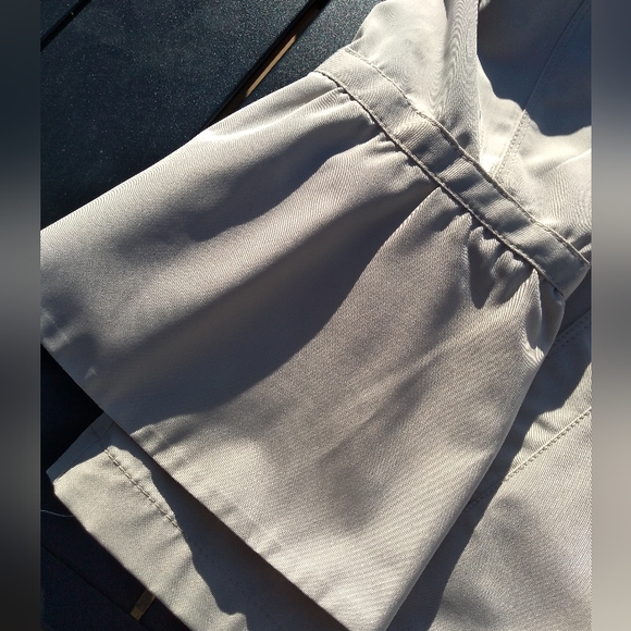 BCBGeneration Beige Double Breasted Jacket, Size Large, Fluttery Cuffs - Picture 11 of 15